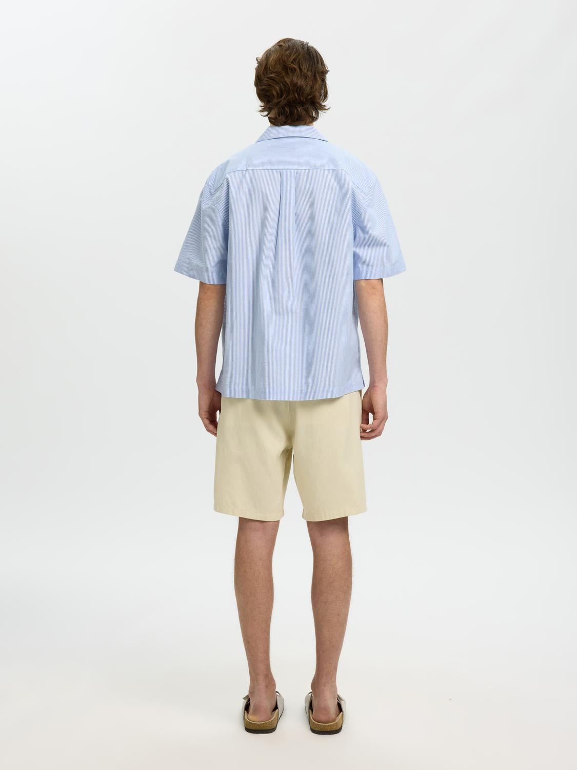 model_shot-back